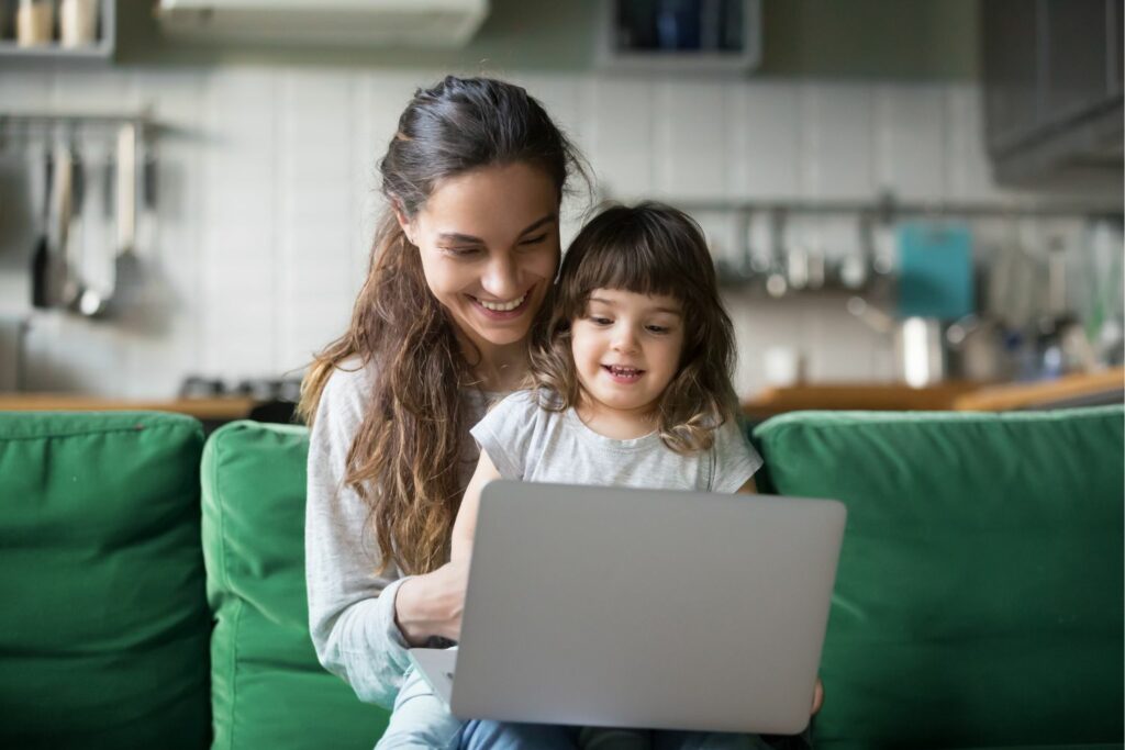 Kindergarten Homepage: Mutter mit Kind